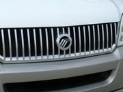 Current "waterfall" grille and Mercury logo on the front of a Mercury Mountaineer