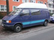 Late 1990s Transporter Highroof Half-panel with long wheelbase.  Note different bumper and front sheetmetal from T4a above