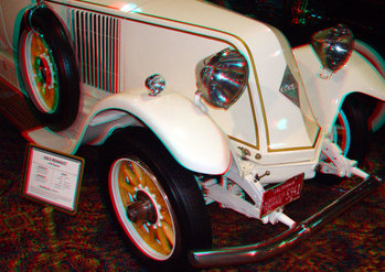 This image may be viewed in 3D stereo with Anachrome glasses