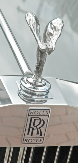 The Rolls-Royce badge and the "Spirit of Ecstasy" on the bonnet of a 1971 Silver Shadow