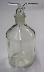 Gas-washing bottle