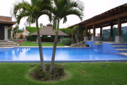 A poured-concrete residential pool in Mexico