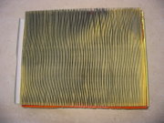 Air filter in an Opel Astra, bottom side=dust side